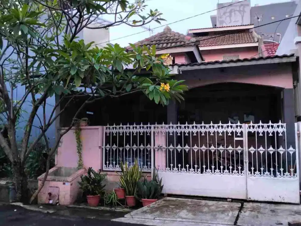 Dijual Rumah Selangkah Mall GGP LT 108 harga 1.450 M nego Bekasi Selatan