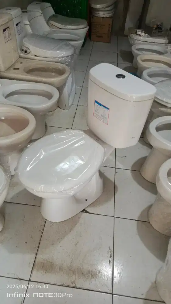 Kloset duduk toto cw 633 j siap pakai garansi 2 bulan
