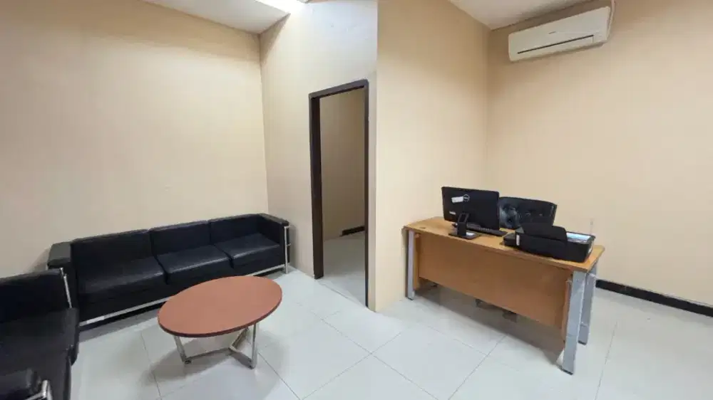 Di Kontrakkan Kantor Semarang 4003