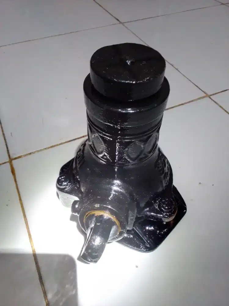 Dongkrak Toyota original