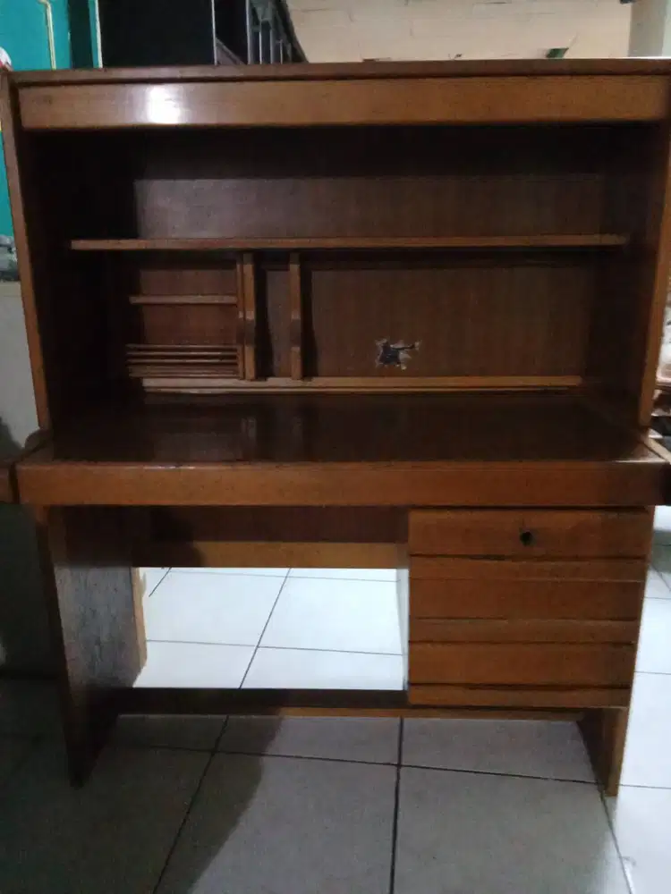 1 Lemari Belajar (COD)