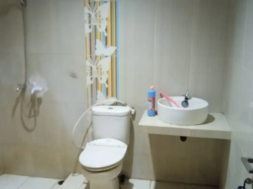 DIJUAL/DISEWAKAN RUMAH MEWAH BILYMON PONDOK KELAPA JAKARTA TIMUR