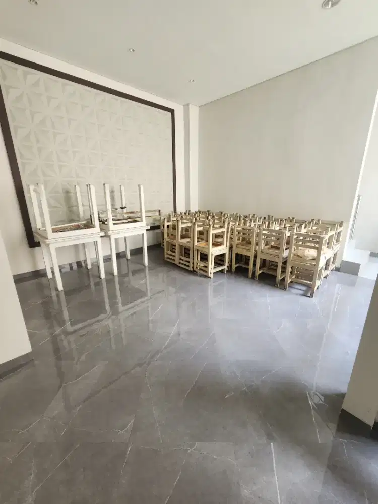 Meja dan kursi ex resto