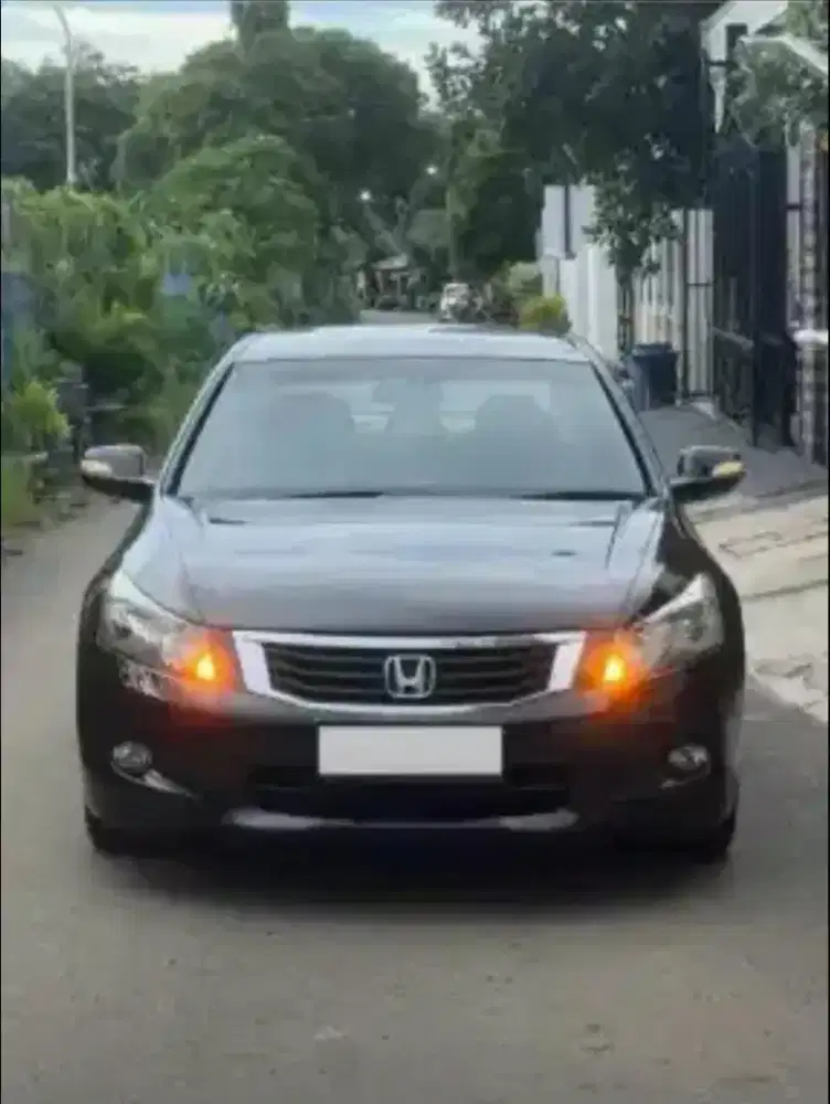 Di Jual Cepat Honda Accord Tahun 2010,Warna Hitam Favorit