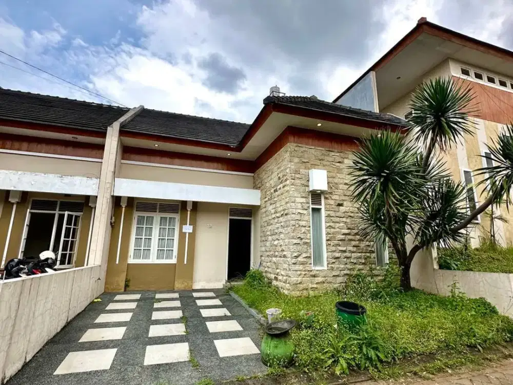 Dijual Rumah Siap Pakai di Villa Kusuma Pesanggrahan, Batu