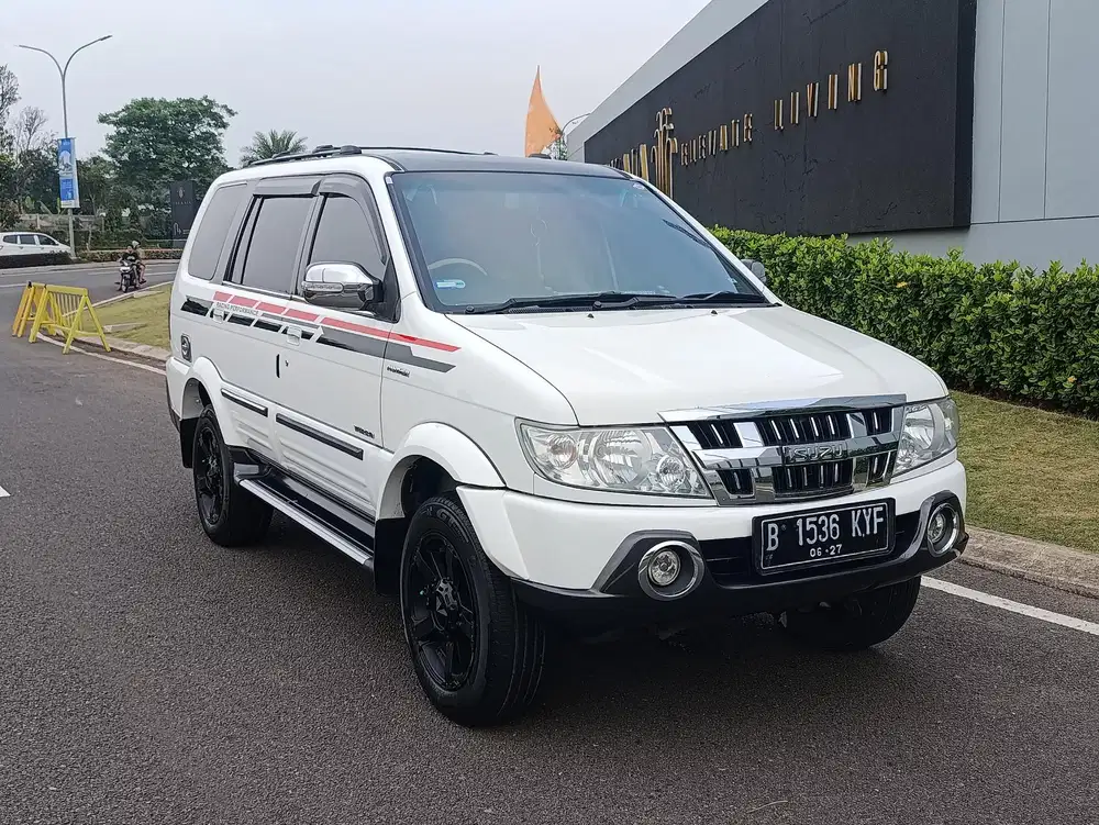 207 NEGO MURMER Isuzu Panther Grand touring 2013 Diesel