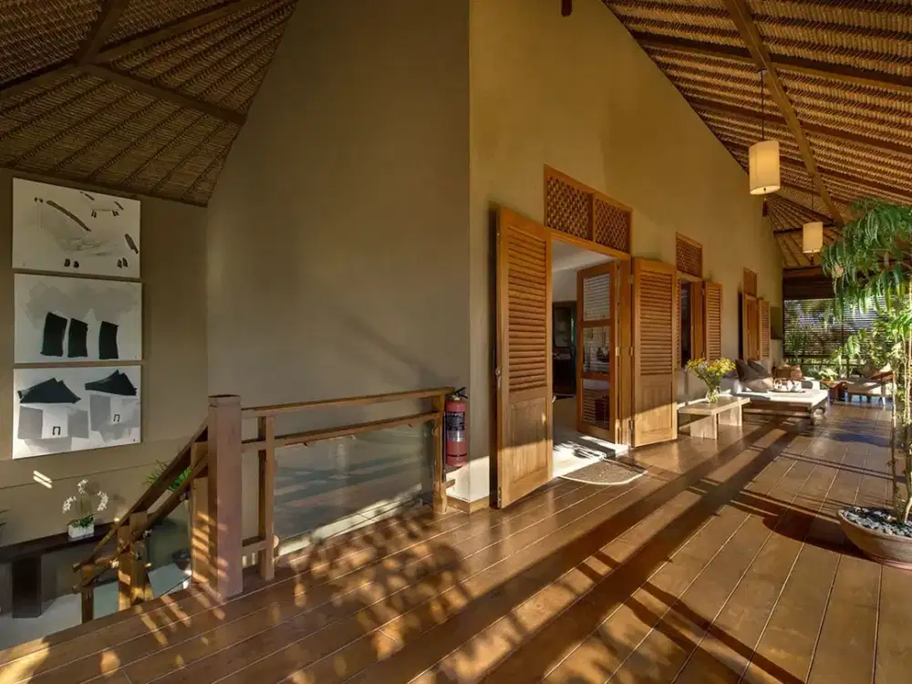 Freehold - Luxurious Balinese Retreat with Spacious Living Lush Garden