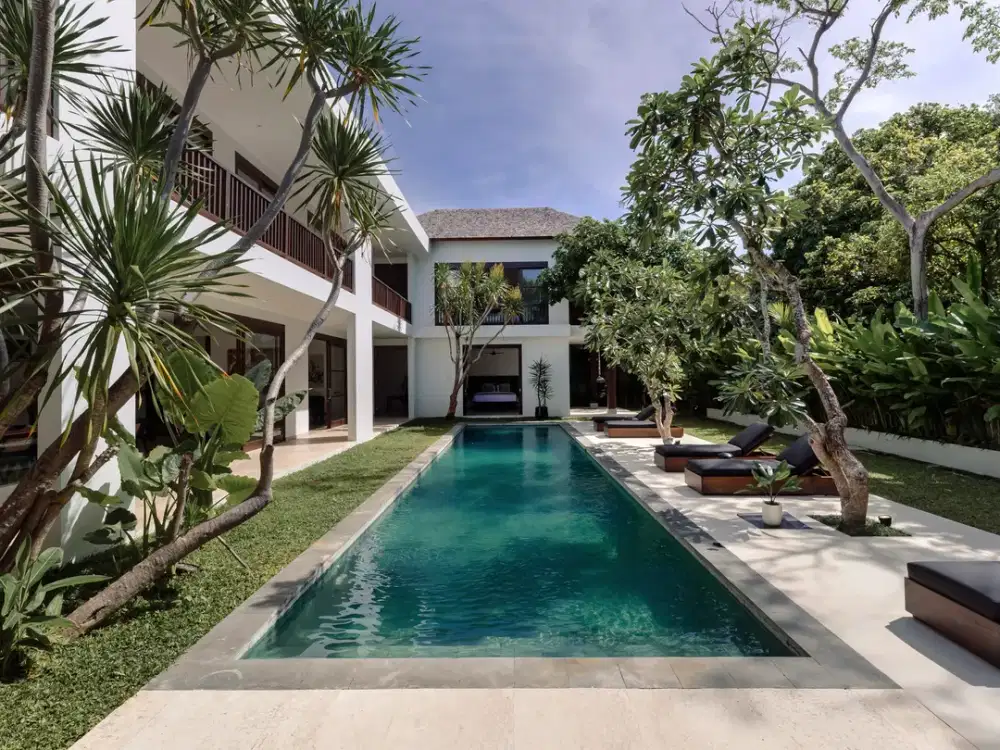 Leasehold - Grand Luxury Villa Beachside Petitenget, Seminyak