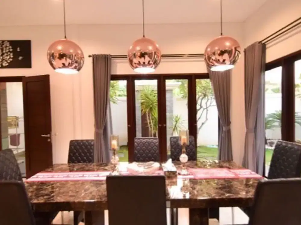 Freehold - Luxurious Freehold 3-Bedroom Villa with Expansive Garden