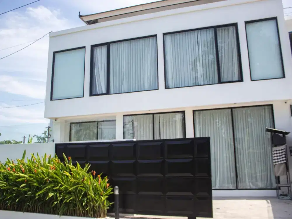Leasehold - Tranquil Oasis in Canggu Modern 2 Bedroom Villa with Serene Living Spaces