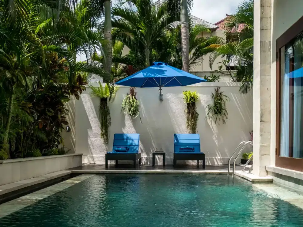 Freehold - Exquisite Tropical Retreat 2-Bedroom Villa in Prime Canggu Location