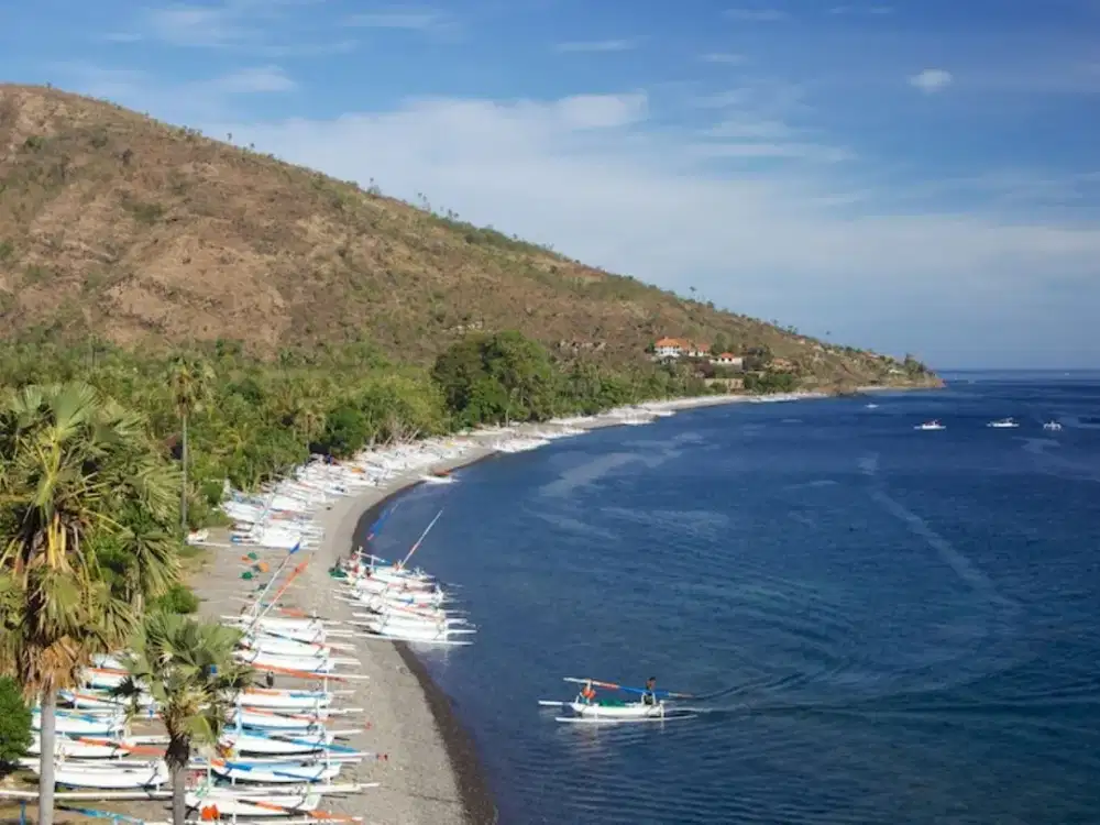 Absolute Beachfront Commercial Zoning Freehold Land of 2,770 Sqm with 65 meter wide beachfront In Amed