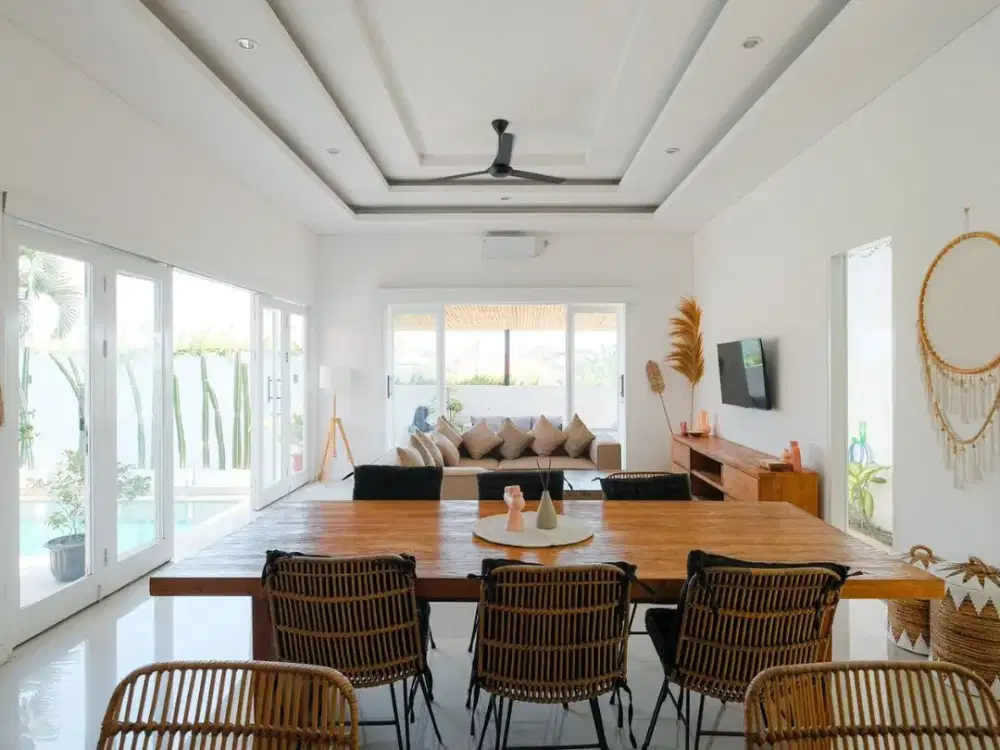 For Sale Leasehold - Modern style villa with views of green rice fields in Tumbak Bayuh