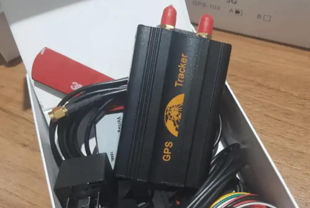 Gps mobil motor alat berat