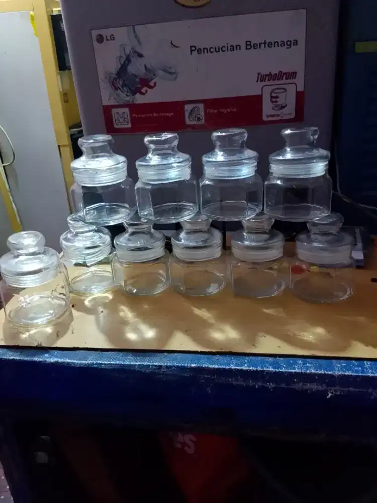 Dijual 10 botol toples mini total harga Rp.60.000 nego