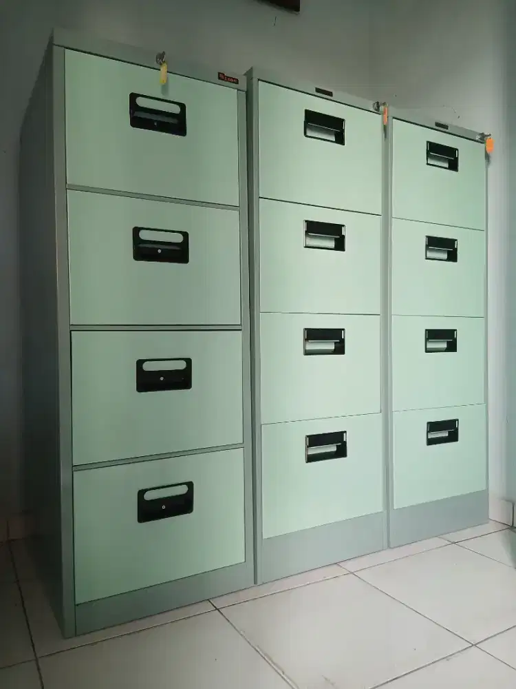 Filingkabinet lion bekas