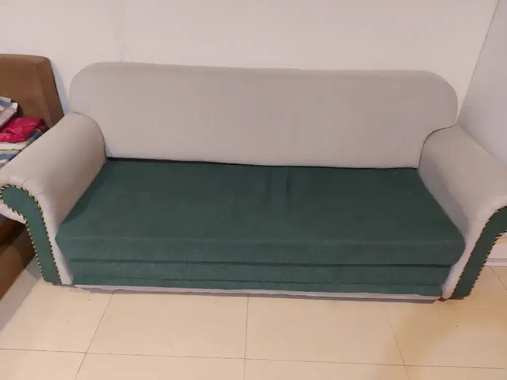 Dijual cepat kursi sofa + kasur lipat