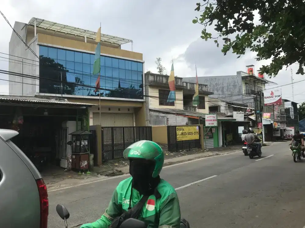 Di SEWA Ruko Gandeng di Strategis Area Kondisi Baru di Bekasi