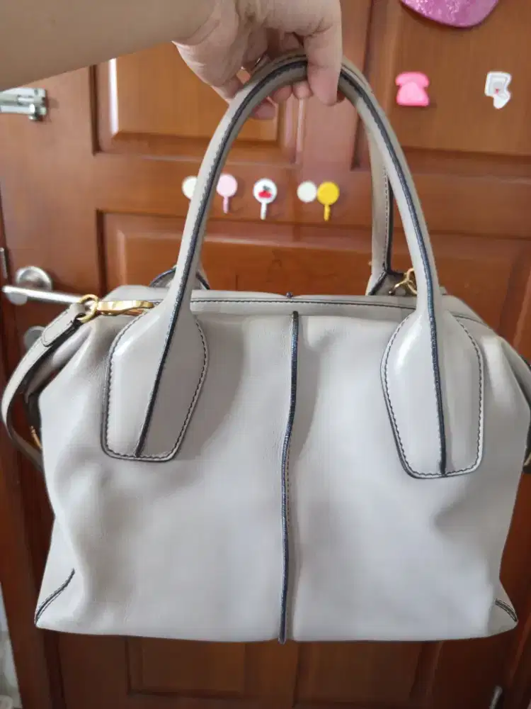 Tods D leather bag preloved