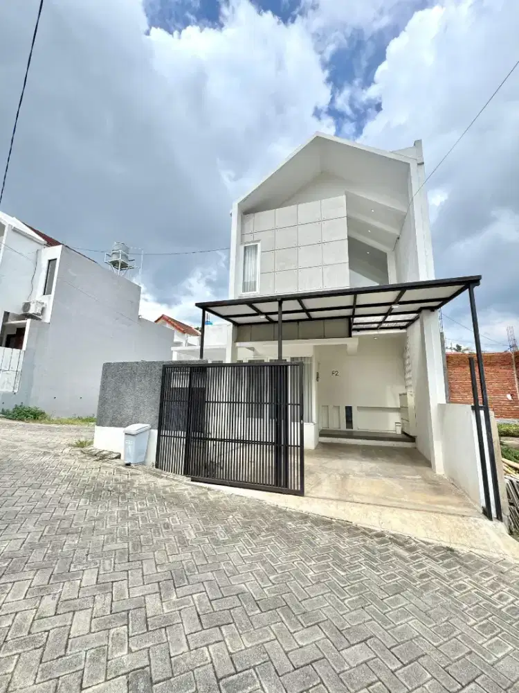 Dijual Rumah 2 Lantai dekat Soehat, NK Cafe, UMM & Tol Singosari