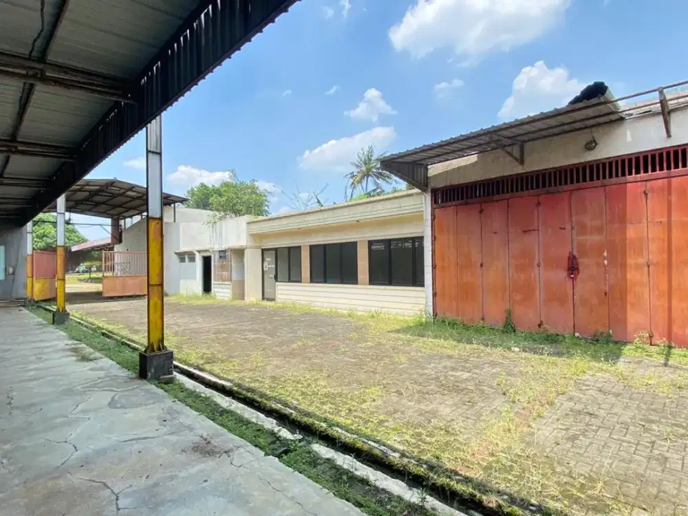 Dijual Bengkel Mobil - Lokasi Strategis di Jalan Raya Pondok Cabe