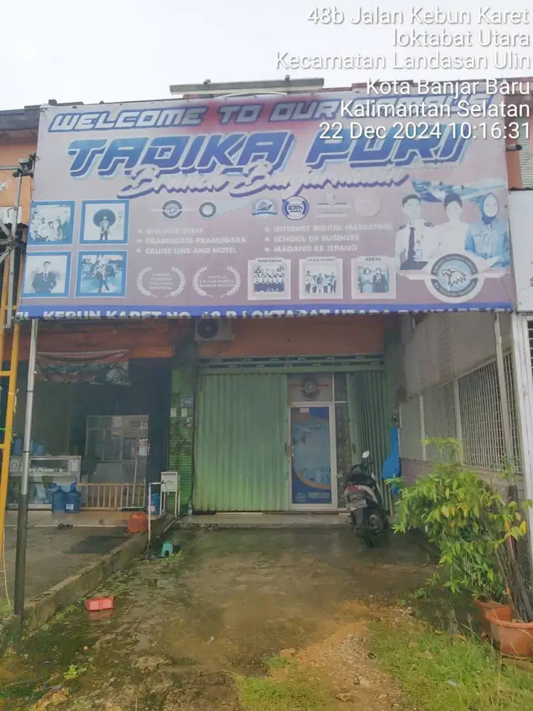 DIJUAL CEPAT! Ruko 2 lantai luas 100m² (SHM) di lokasi premium