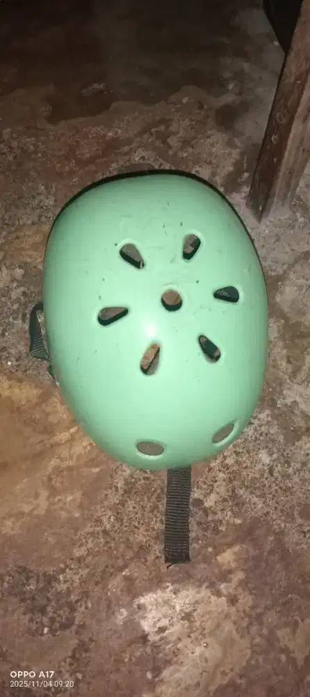 Helm speda layak pakai