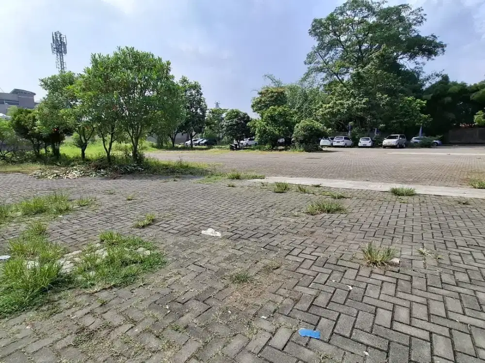 Sewa tanah full paving block , jarang ada , kondisi bagus bebas banjir