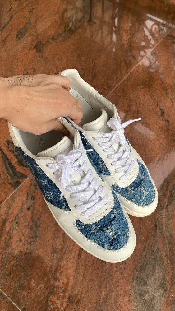 LV Men Shoes Denim Jeans - Size 44 - Used