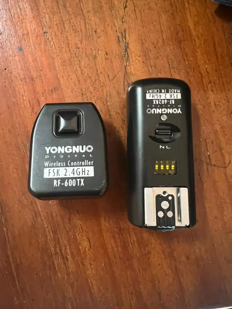 DIJUAL TRIGGER DAN RECEIVER MERK YONGNUO MASIH BAGUS JARANG DIPAKAI