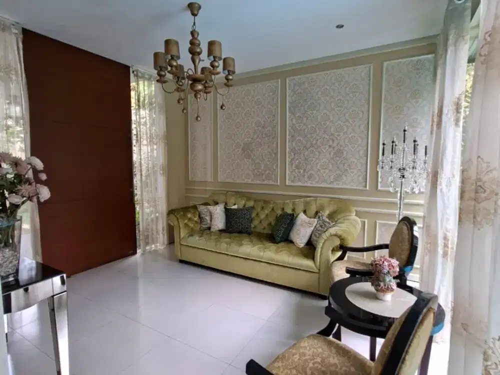 Premium House With Pool Kota Baru Parahyangan