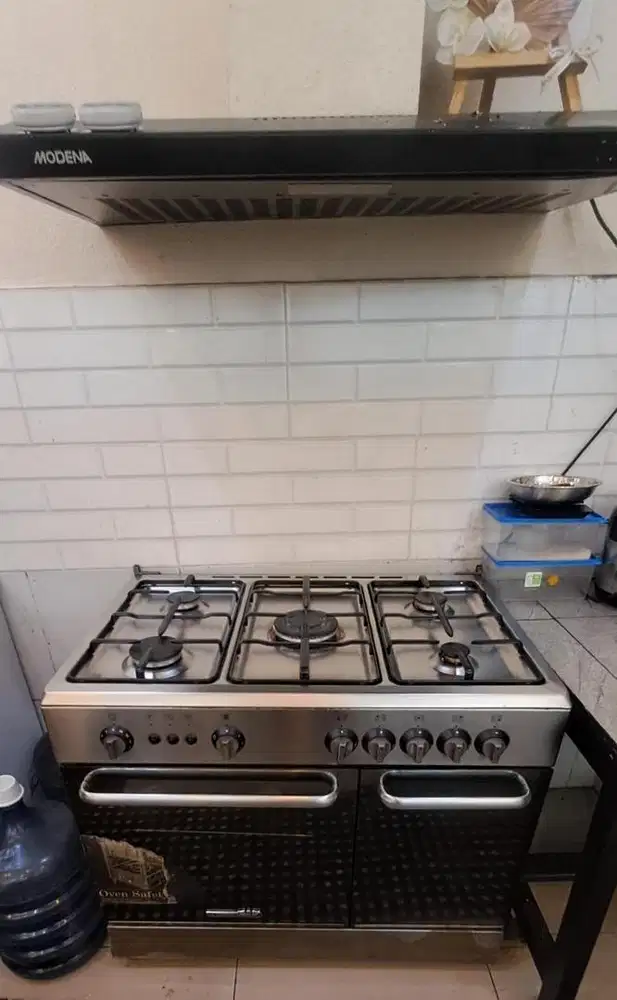 Kompor dan Oven Standing Bekas 5 Tungku merk Lagermania