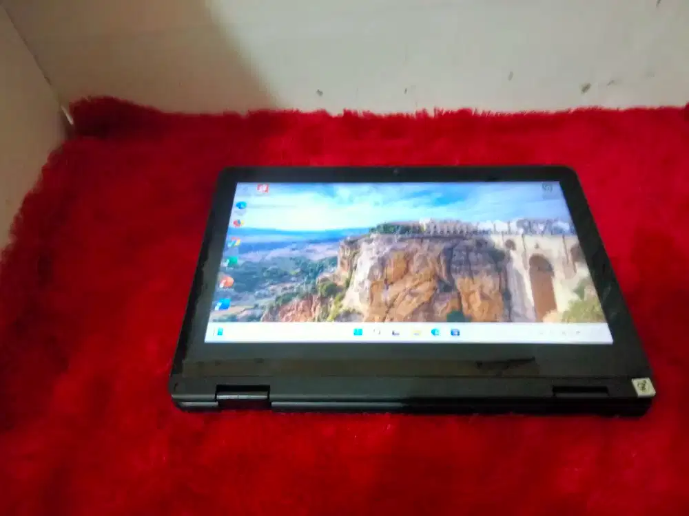 Thinkpad Yoga 11/Intel CORE M3-8100Y/Ram 8gb ddr4/SSD256gb/12in1