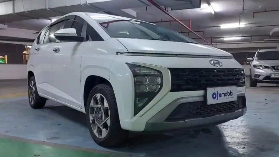 Like New TDP 11JT Hyundai Stargazer 1.5 Prime Bensin-AT 2022 Putih