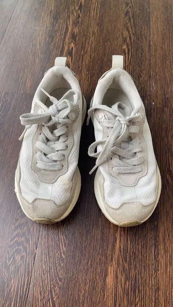 Preloved sepatu zara anak