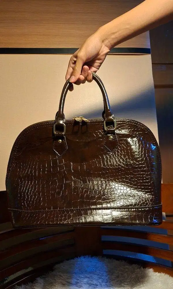 Hand Bag Wanita Alma Bag  Pre owned