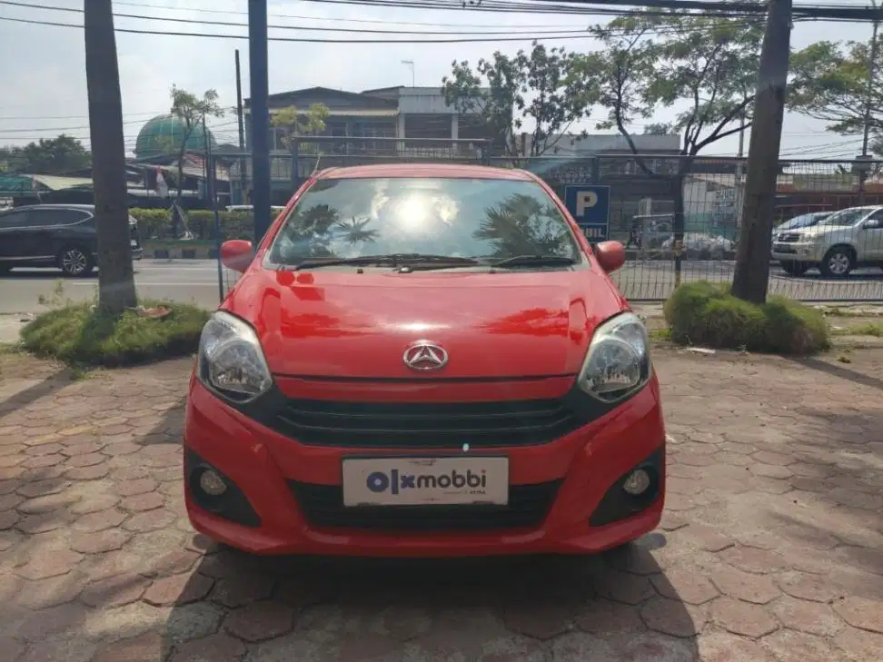 DP Rendah  5JT Daihatsu Ayla 1.0 X Bensin-MT 2021 Merah