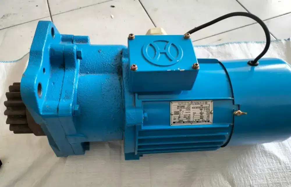 Motor Gear Hyundai 1,5kw 3 phase