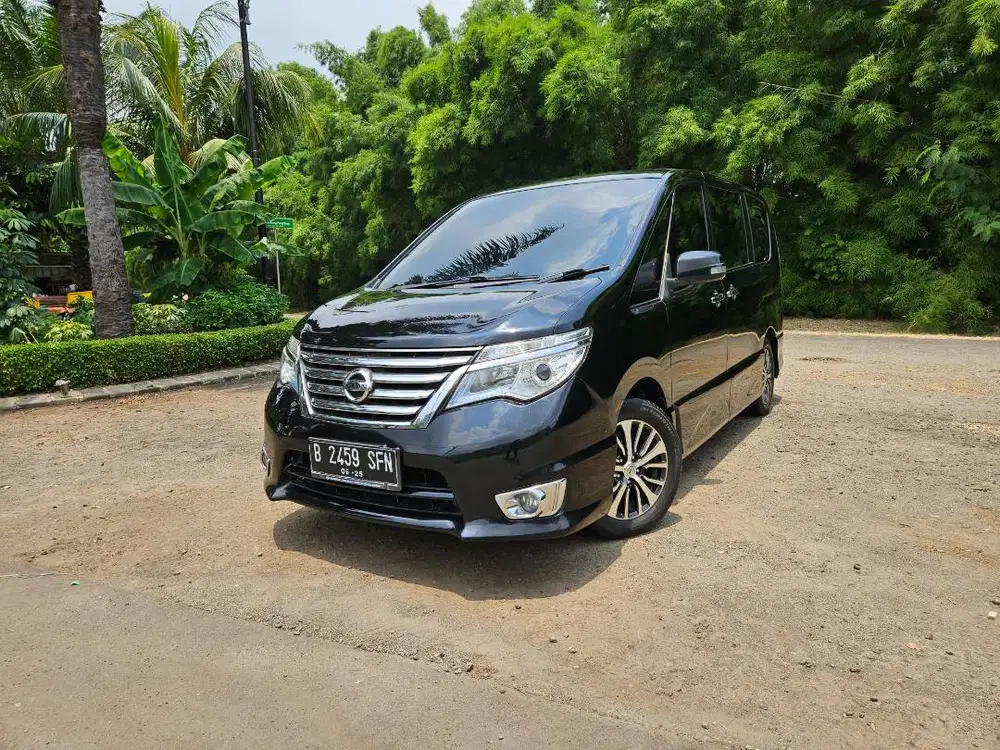 Nissan Serena HWS Tahun 2015 Hitam Automatic