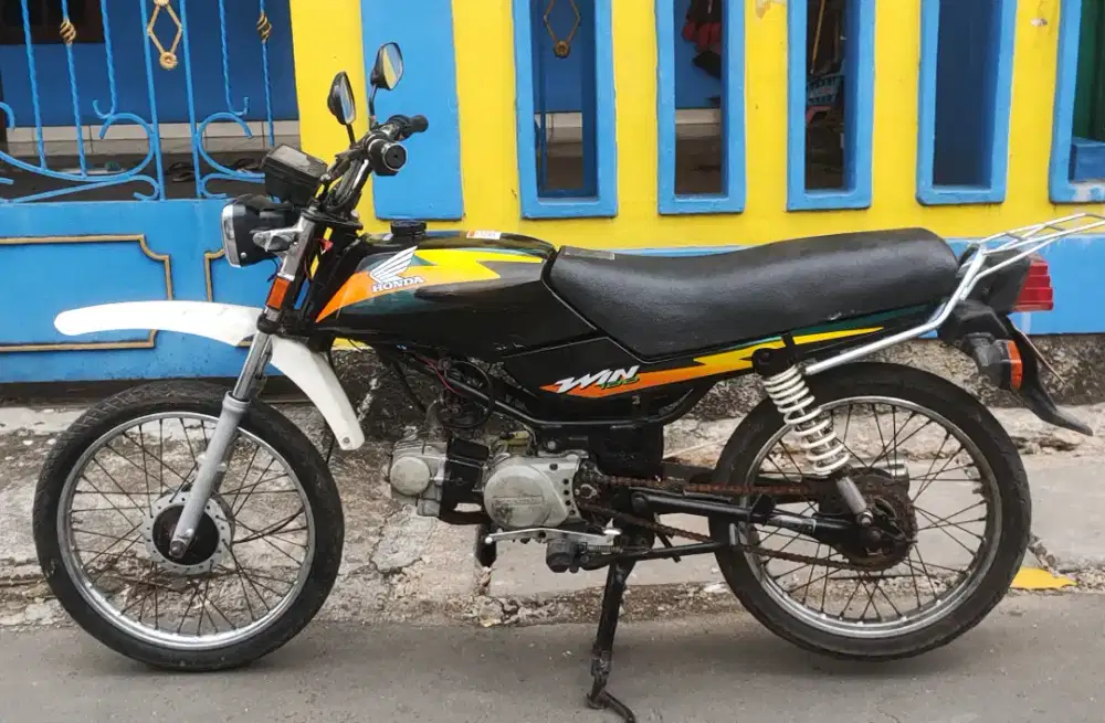 Honda win 2005 dibekasi