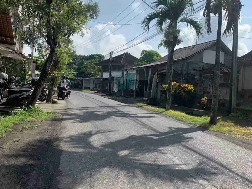 DIJUAL MURAH  TANAH DEKAT PANTAI MENGENING SESEH BALI