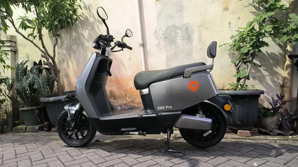 YADEA E8SPRO 2023 MOLIS SECOND LIKE NEW