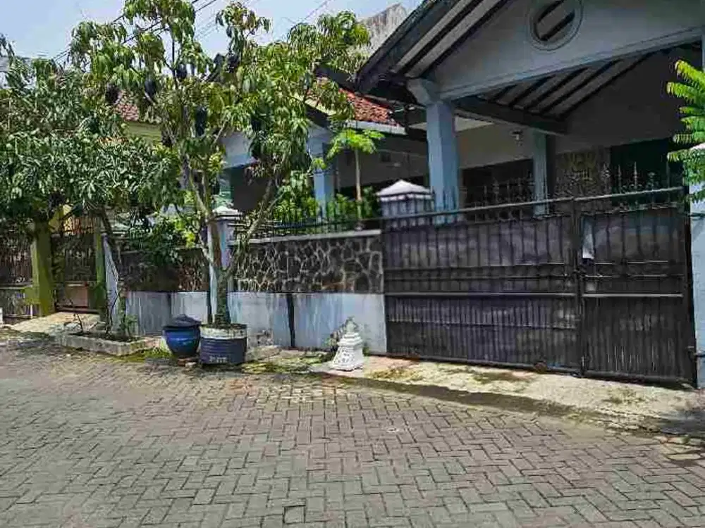 rumah lokasi bagus di sigura gura sangat dekat ke kampus UB Brawijaya, UIN dan ITN bagus buat hunian atau diubah kos elite jalan lebar