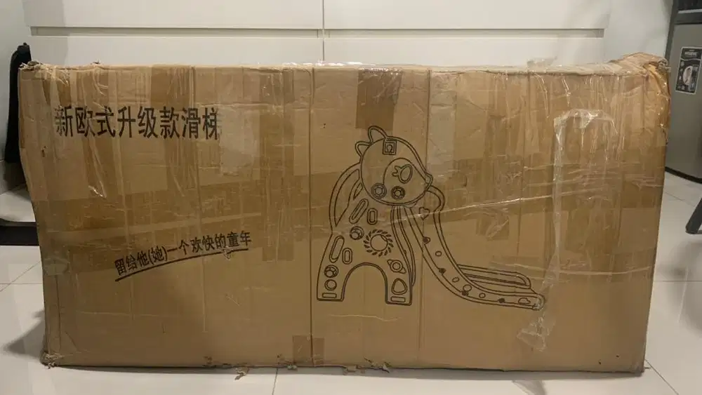 Mainan perosotan seluncuran anak