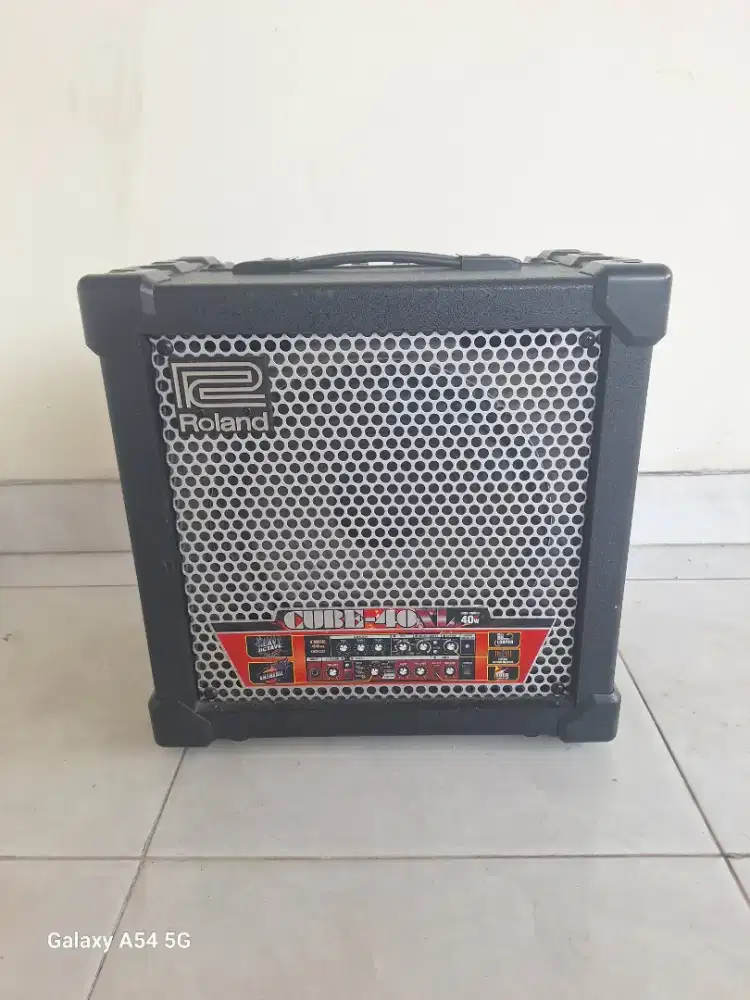 Ampli gitar roland cube 40XL not marshall laney