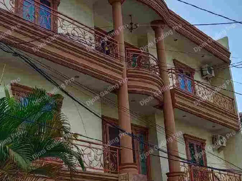 Dijual Rumah Classic  3 Lantai. Kelapa Gading