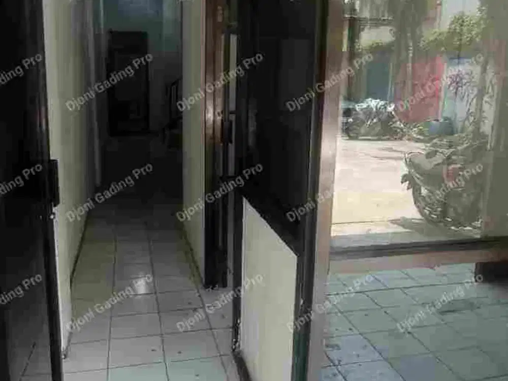 Dijual Ruko 3,5 lantai di kompleks Peta Selatan