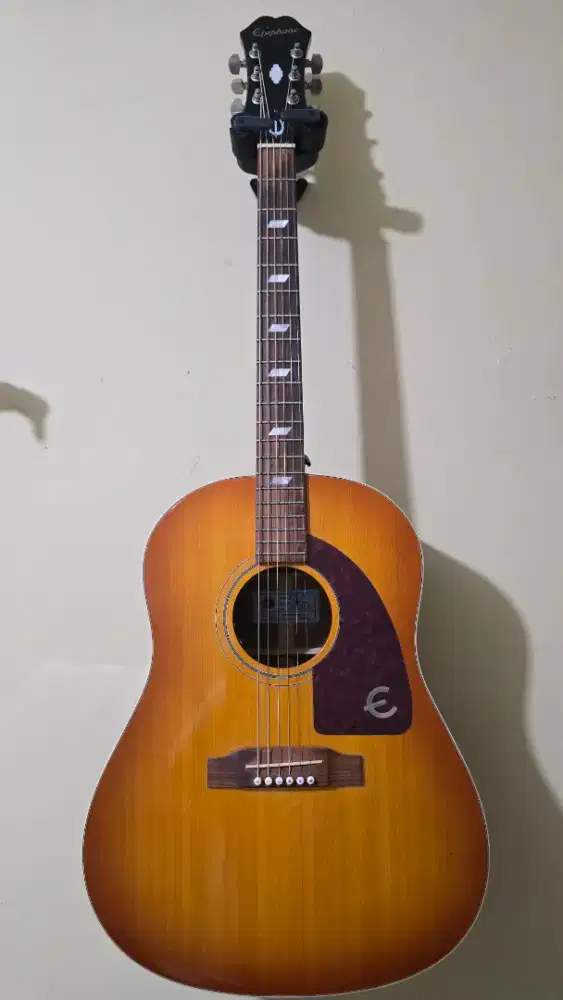 EPIPHONE LIMITED EDITION PETER FRAMPTON 1964 TEXAN FADED VINTAGE NM