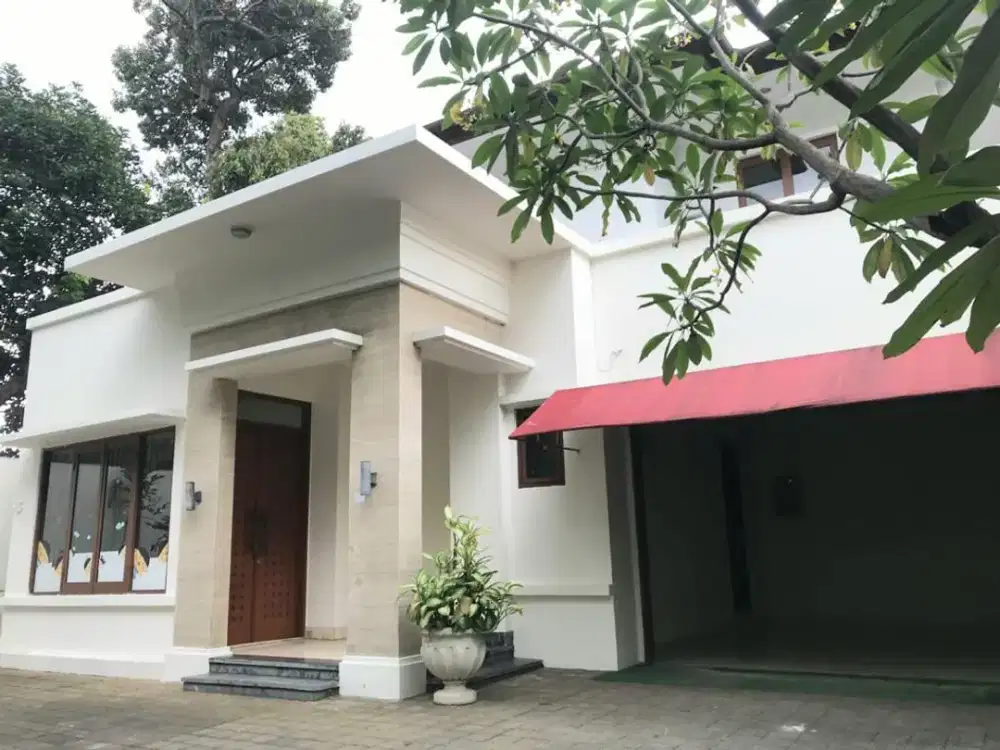 Rumah Mewah 2 Lantai ada Swim Pool di Antasari Jaksel - PR 13383