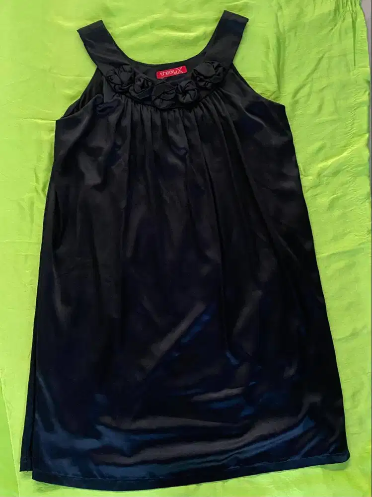 DRESS HITAM THEORY X – ALLSIZE - PRELOVED LIKE NEW